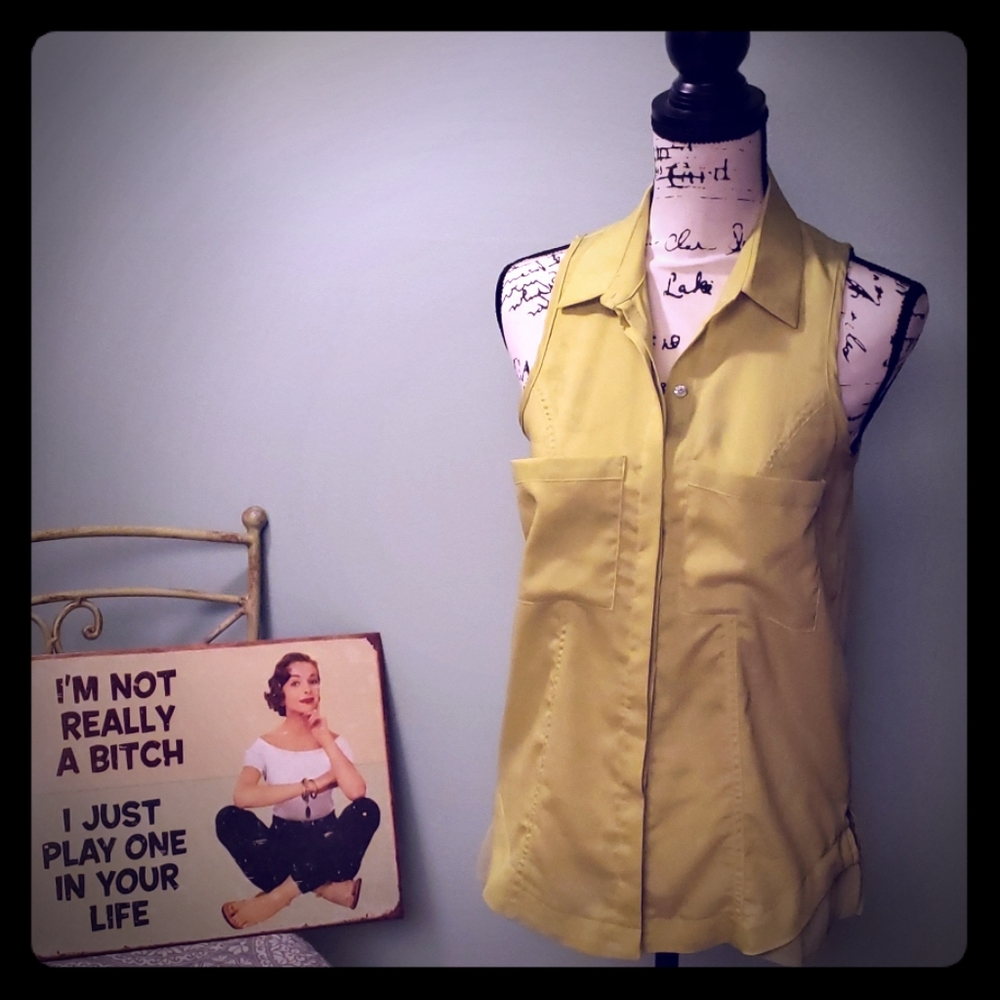 OVI Green Blouse